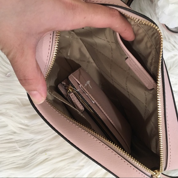 Last set✨Michael Kors Large crossbody bag & wallet - Picture 4 of 8